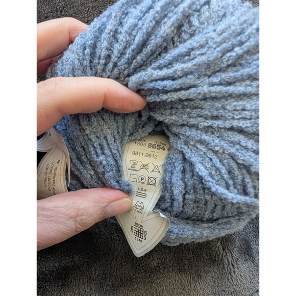 Gedifra Boheme 50g 100m Fuzzy Blue Wool/Acrylic/Nylon Blend Donut Ball - Picture 5 of 5